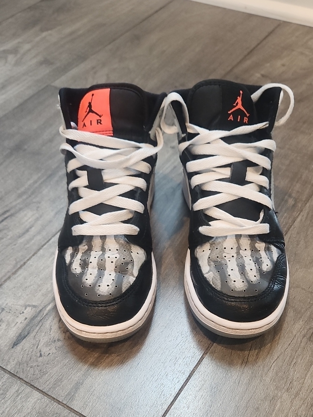 Jordan 1 Mid SS X-RAY Youth Sneakers